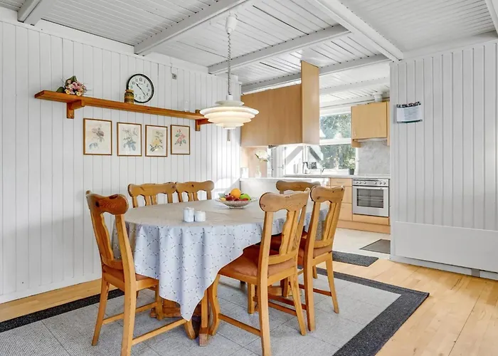 Arnia - 30km From The Sea By Interhome *